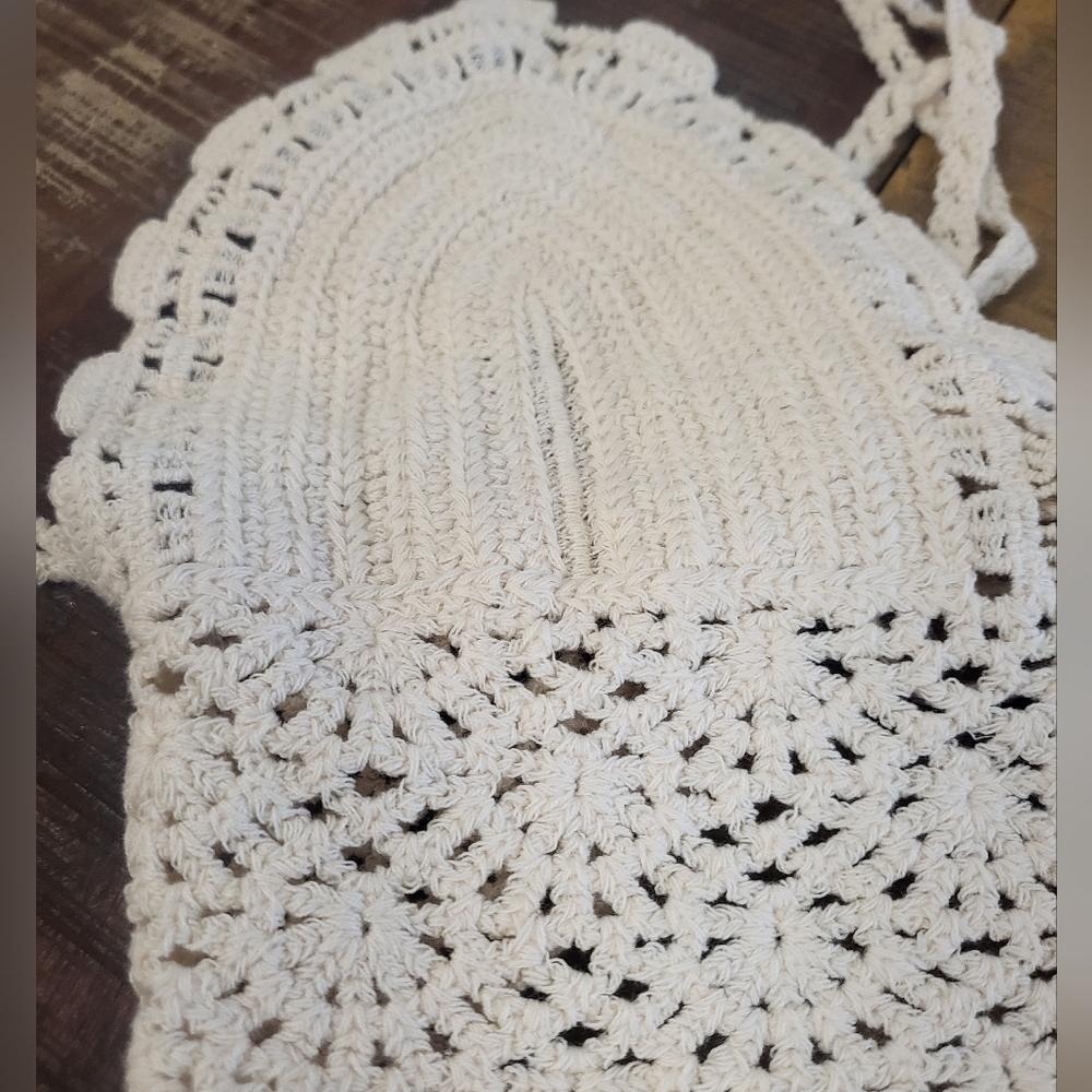 Knew Crochet Bikini - Picture 5 of 6